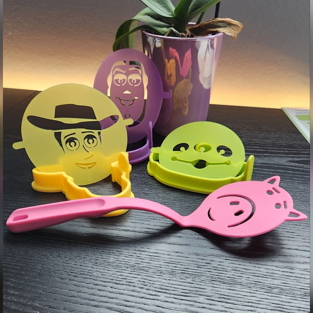 Toy Story Pancake Mold and Spatula set